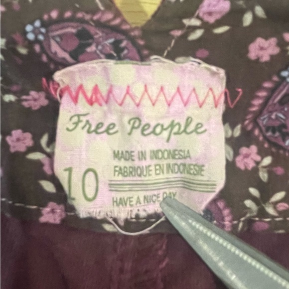 Free People *Like New* Cotton Merlot Wideleg Pants. Size 10 - Picture 3 of 8